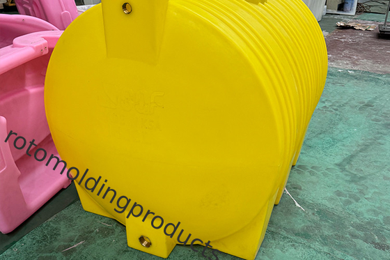Tanques de armazenamento de água elípticos horizontais rotomoldados personalizados de 500L para coleta de água da chuva