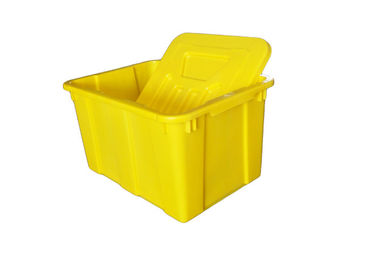 Barris plásticos coloridos amarelo com as tampas para a reciclagem comercial do Curbside